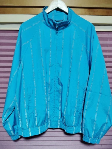 Veste nylon Supreme motif rayures bleues fermeture éclair intégrale XL premier arrivé, premier servi !