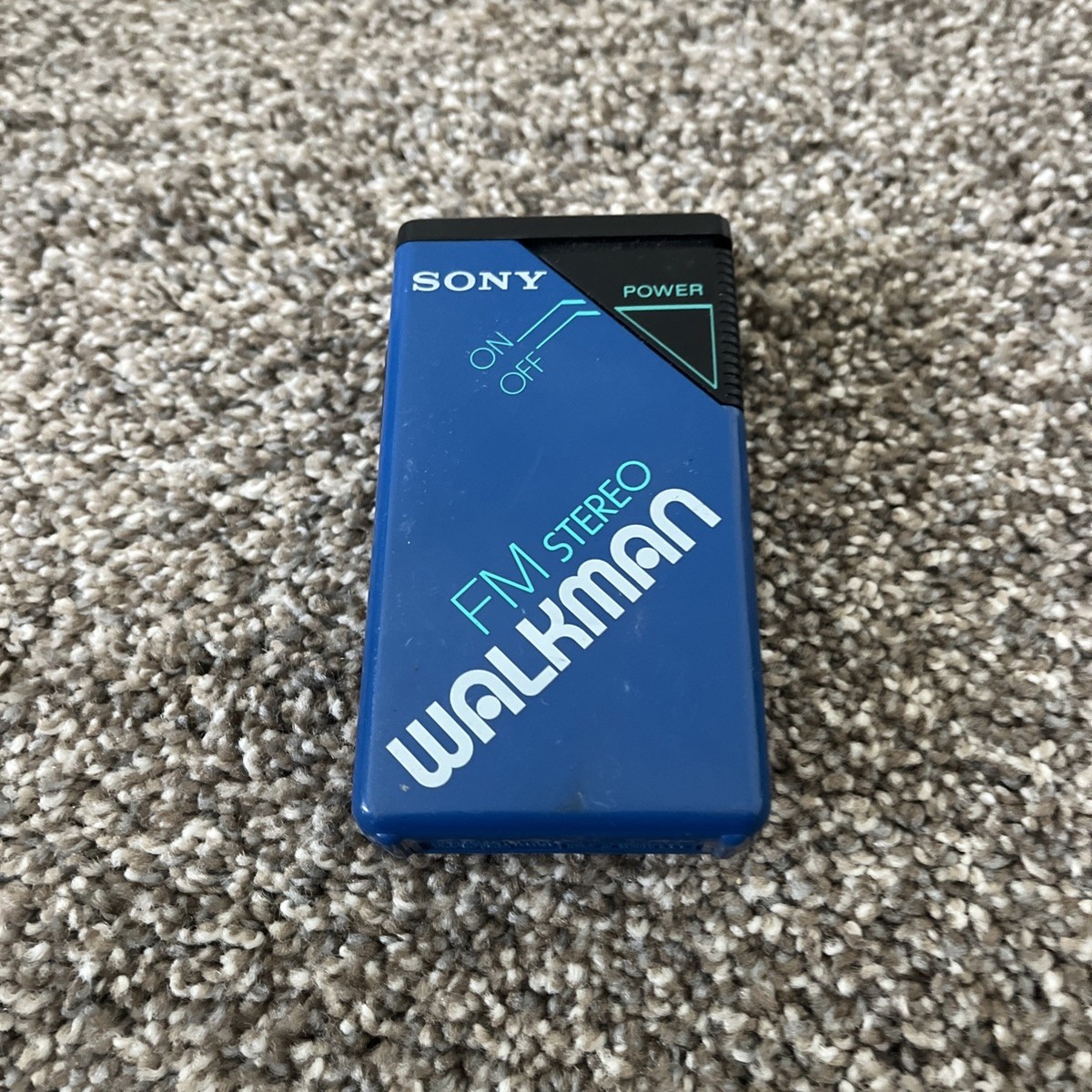 Vintage Sony SRF-20W Walkman FM Receiver Blue FM Stereo Pocket