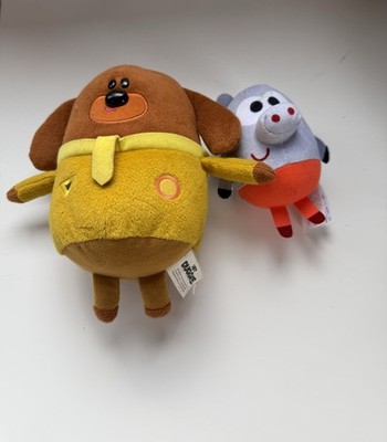 CBeebies Hey Duggee und Roly weiche Plüschtiere 7 Zoll