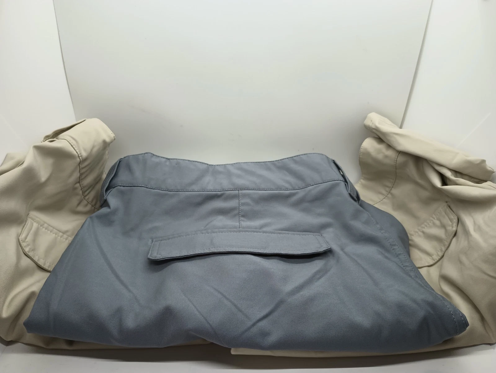 Huk Pursuit Fishing Shorts 6" Quick Dry 3 Pair Lot Khaki & Grey Mens XXXL
Opens in a new window or t