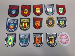 Freiwillige Feuerwehr Aufnäher Patches 15 Stück Konvolut verschiedene Städte