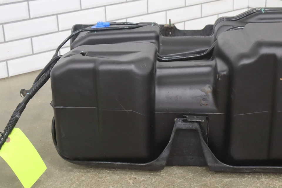 2004-2008 Hummer H2 32 Gallon Gasoline Fuel Tank W/Skid Plate *No Fuel Pump* — 第 2/4 张图片