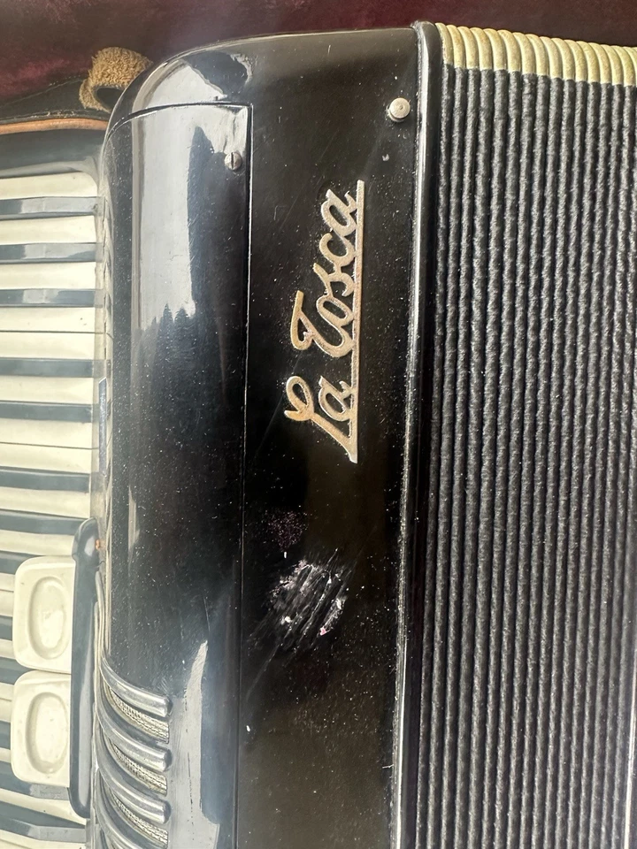 La Tosca Fiesta Accordion  Made In Italy Good Condition - Image 3 of 4
