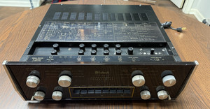 Préamplificateur à tubes McIntosh C2700 - hifi | Espace Cinéma