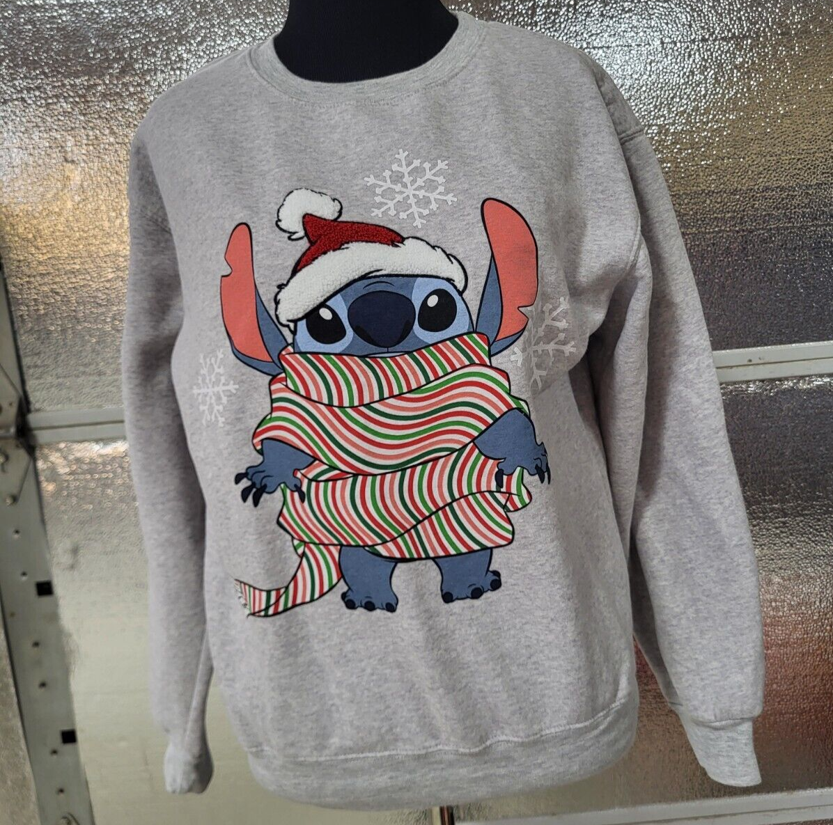 Disney Stitch Christmas Pullover Sweatshirt Womens S Lilo - Main Image