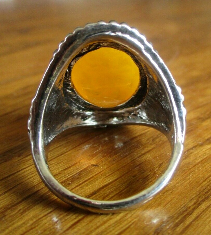 Bague Chevalière Femme - Rhodié Argent & Cabochon Résine Ambre Irisé - Taille 59 - Occasion (état Neuf)