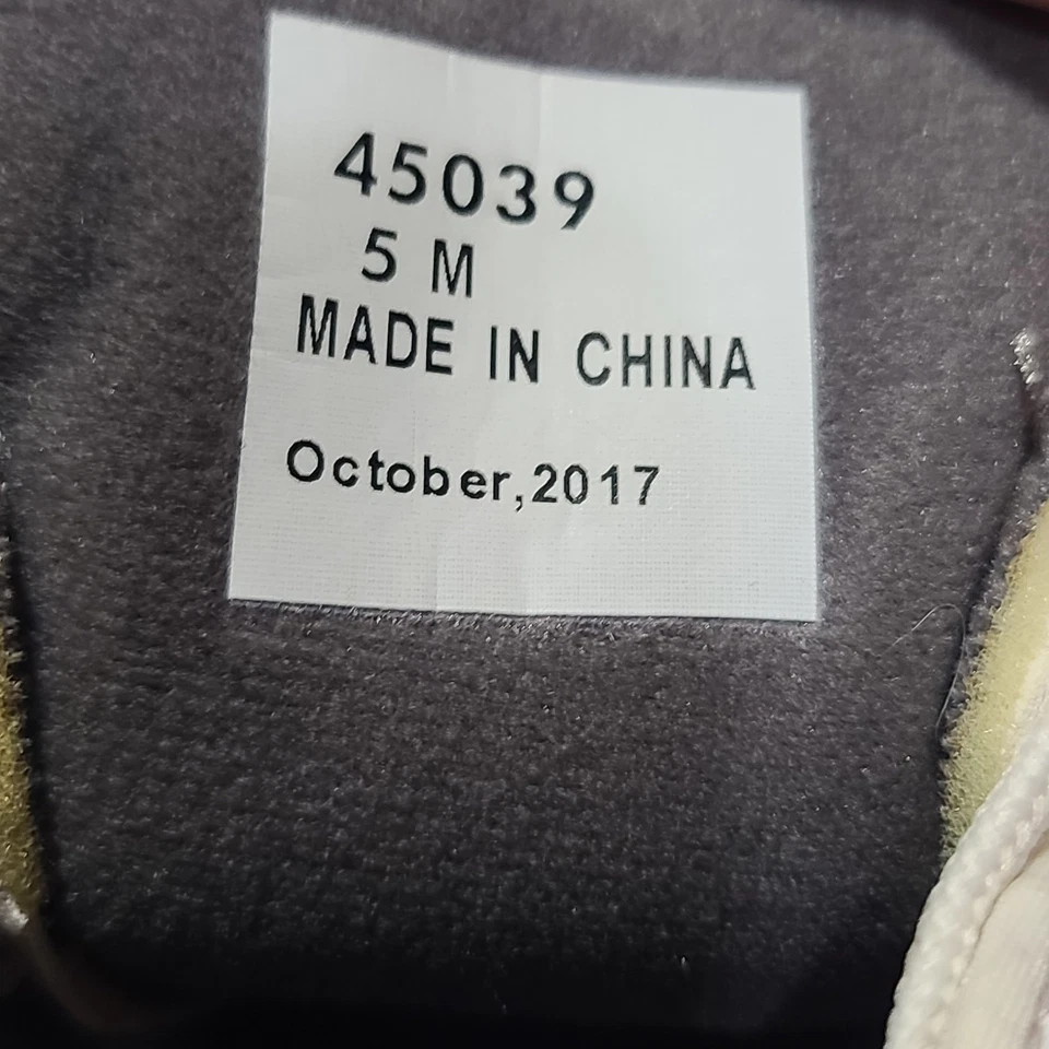 FootJoy Golf Shoes Size 5M White Blue Green Grip Youth Spikeless Comfort Cushion - Image 4 of 4