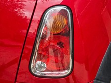 MINI COOPER R50 / R52 / R53 REAR O/S RIGHT TAIL LIGHT / BRAKE LAMP 2001 - 2005