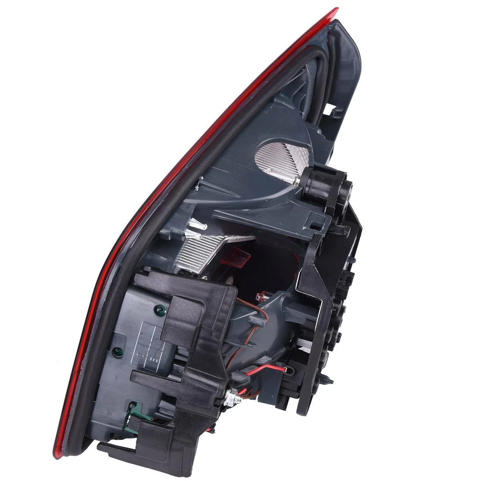 Lanterna traseira interna esquerda para tampa do porta-malas compatível com BMW 528i 535i 550i 2014 2015 2016 - Imagem 3 de 4