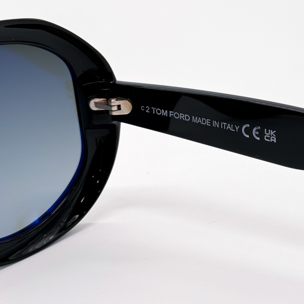 NEW TOM FORD TF1011 01B WOMEN SUNGLASSES TOM FORD GEORGIA-02 FT1011/S 01B Tom Ford Georgia-02 TF1011/S 01B Sunglasses - US main image 4