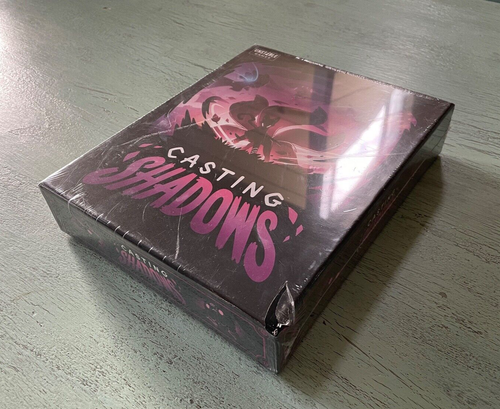 NUOVO in scatola! Vendita al dettaglio sigillato! Casting Shadows Gioco base. - Foto 2 di 4