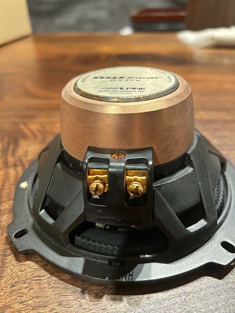 Alpine DLX-Z17W midrange speaker/DLX-Z30T tweeter Operation Alpine DLX-Z17W midrange speaker/DLX-Z30T tweeter Operation