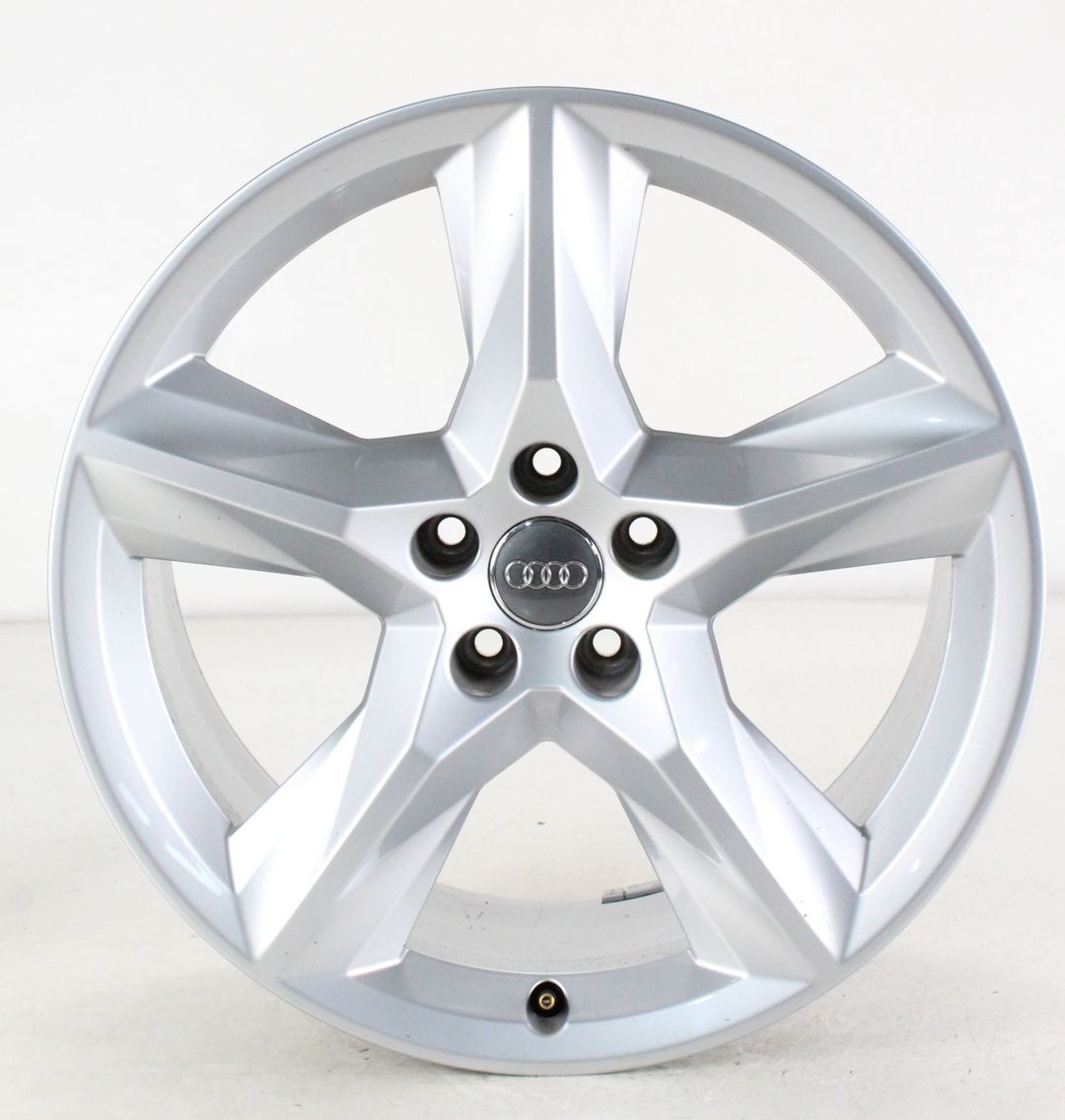 Audi Q7 SQ7 4M Single Rim 19 Inch Wheel Silver Alloy Wheel 4M0601025AC