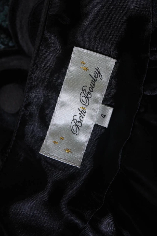 Chaqueta Beth Bowley para mujer de gamuza bordada con botones gris talla 4 LL19LL Foto 4 de 4