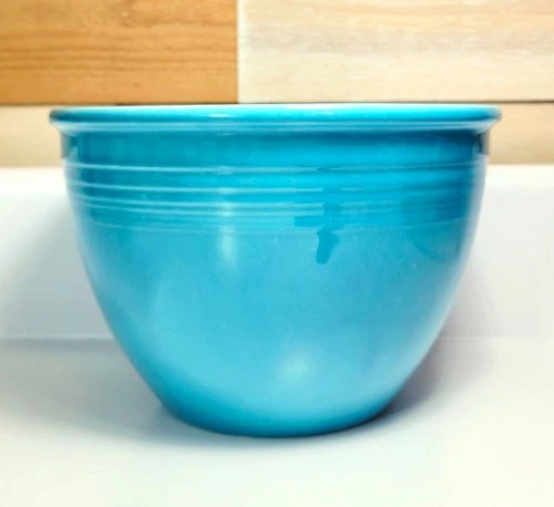 Vintage Fiesta Turquoise Mixing Bowl #4 ~ Fiestaware ~ Inside rings, 2 flea bite