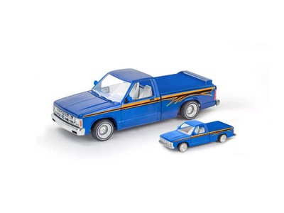 Revell 1/25 1991 Chevy S-10 Lowrider “Big + Little” Model Kit + 1