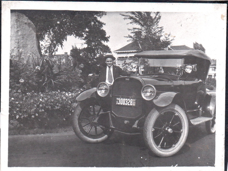 VINTAGE PHOTOGRAPH MEN'S CHANDLER CAR/AUTO FASHION MINNEAPOLIS MINNESOTA PHOTO