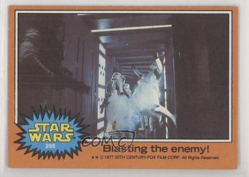 1977 Topps Star Wars #288 Blasting the enemy! — Raw