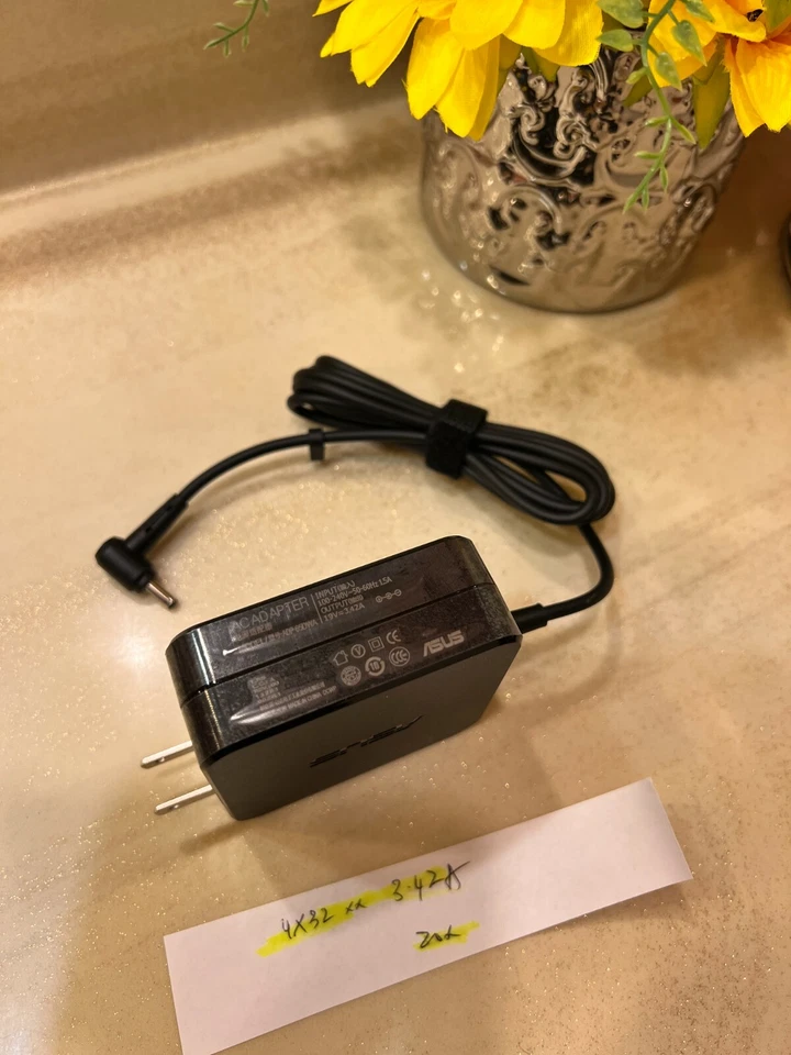 ASUS AC Adapter for ZenBook UX305F ,UX305CA , UX305LA, UX306UA ,UX310UQ - Image 4 of 4