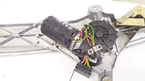 0390241435 vorne Scheibenwischermotor Teilenummer  Mercedes-Benz  DE2135396-93