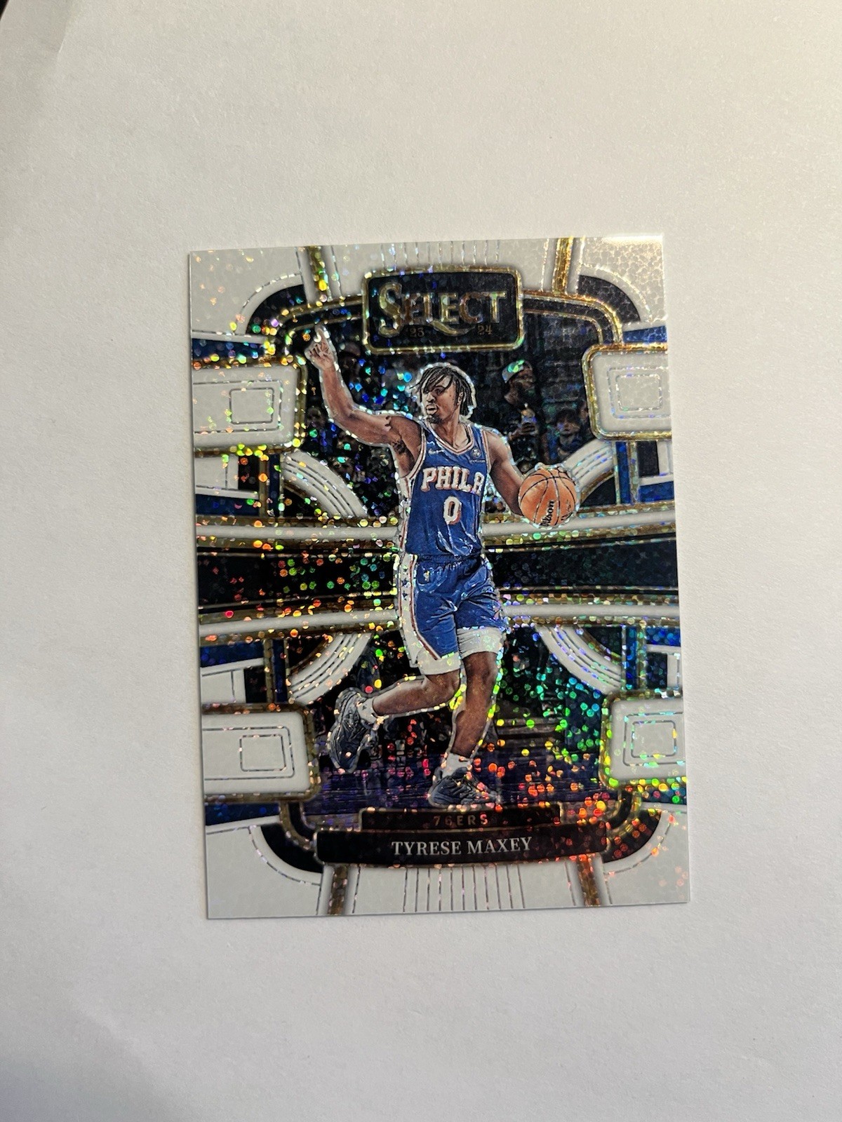 2023-24 Panini Select White Sparkle #44 Tyrese Maxey Concourse SSP 76ers B5