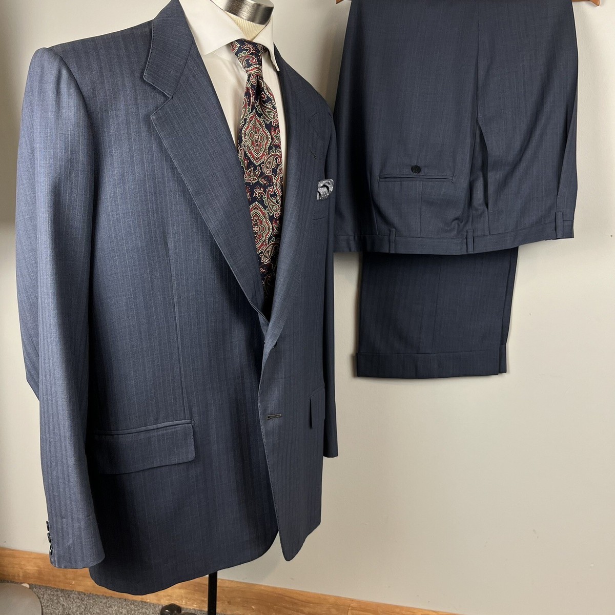 Domenico Caraceni Napoli 46L blue striped wool suit 42 x 31 Domenico Caraceni Napoli 46L blue striped wool suit 42 x 31