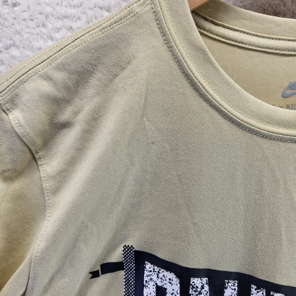 Camiseta Nike Mujer Pequeña Dorada Pablo VI 6th Fairfax High School Manga Larga Foto 3 de 4