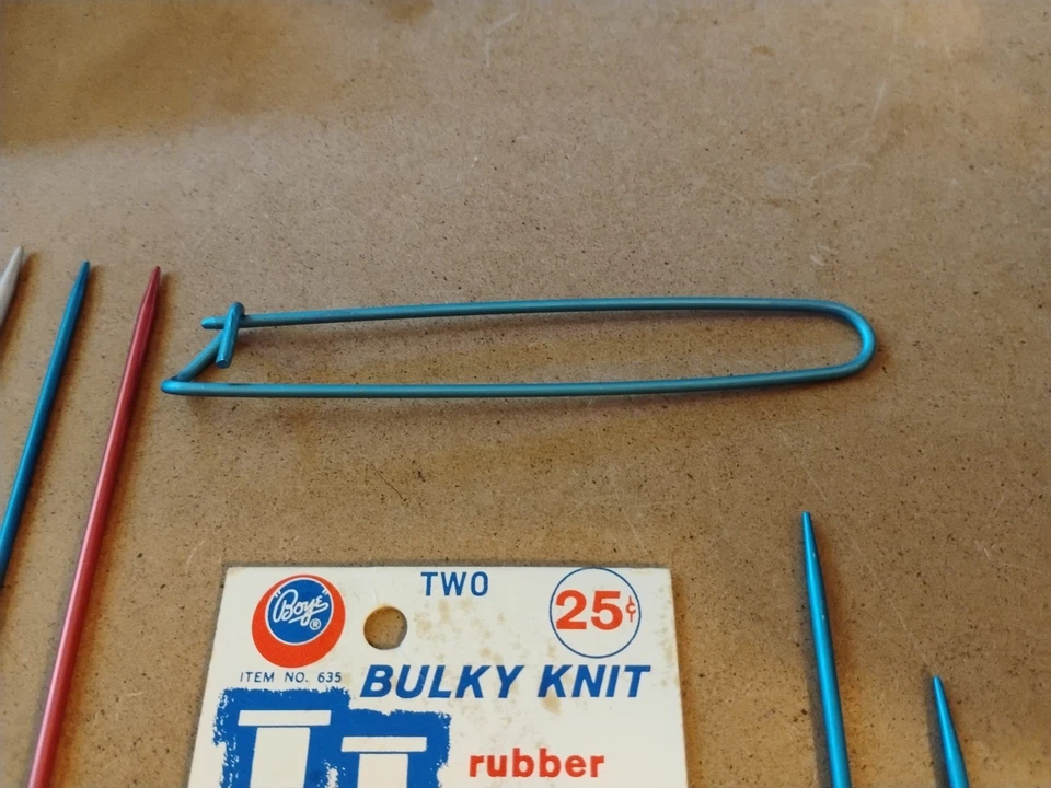 Lote De Colección Nuevo De Lote Suministros Tejidos Soporte de Puntada de Cable-Cuento-Marcadores + Antiguo Foto 3 de 4