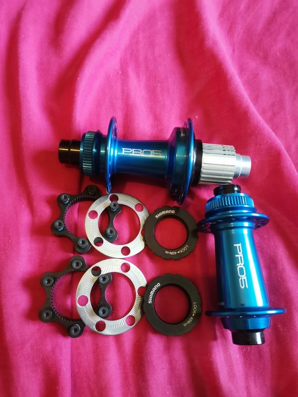Hope Pro 5 Hubs Blue Centrelock
