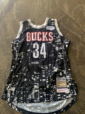 milwaukee bucks 2015 BBVA Rising Star Giannis Antetokounmpo jersey- Size 44