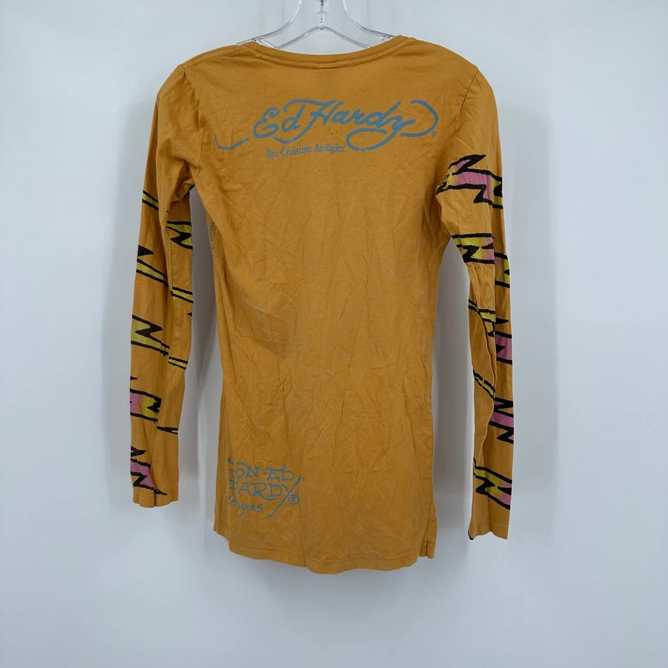 Top gráfico Ed Hardy para mujer Y2K L ropa de calle Baddie tatuaje vintage EE. UU. Foto 2 de 4