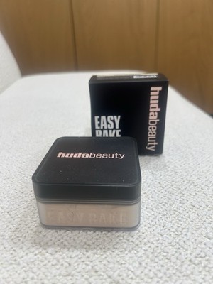 Huda Beauty Easy Bake Loose Setting Powder Bananenbrot, Full Size 20g