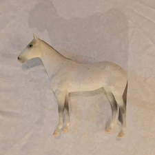 Vintage Breyer Horse Halla Flea Bitten Gray #715963 1989 JCP Holiday Special