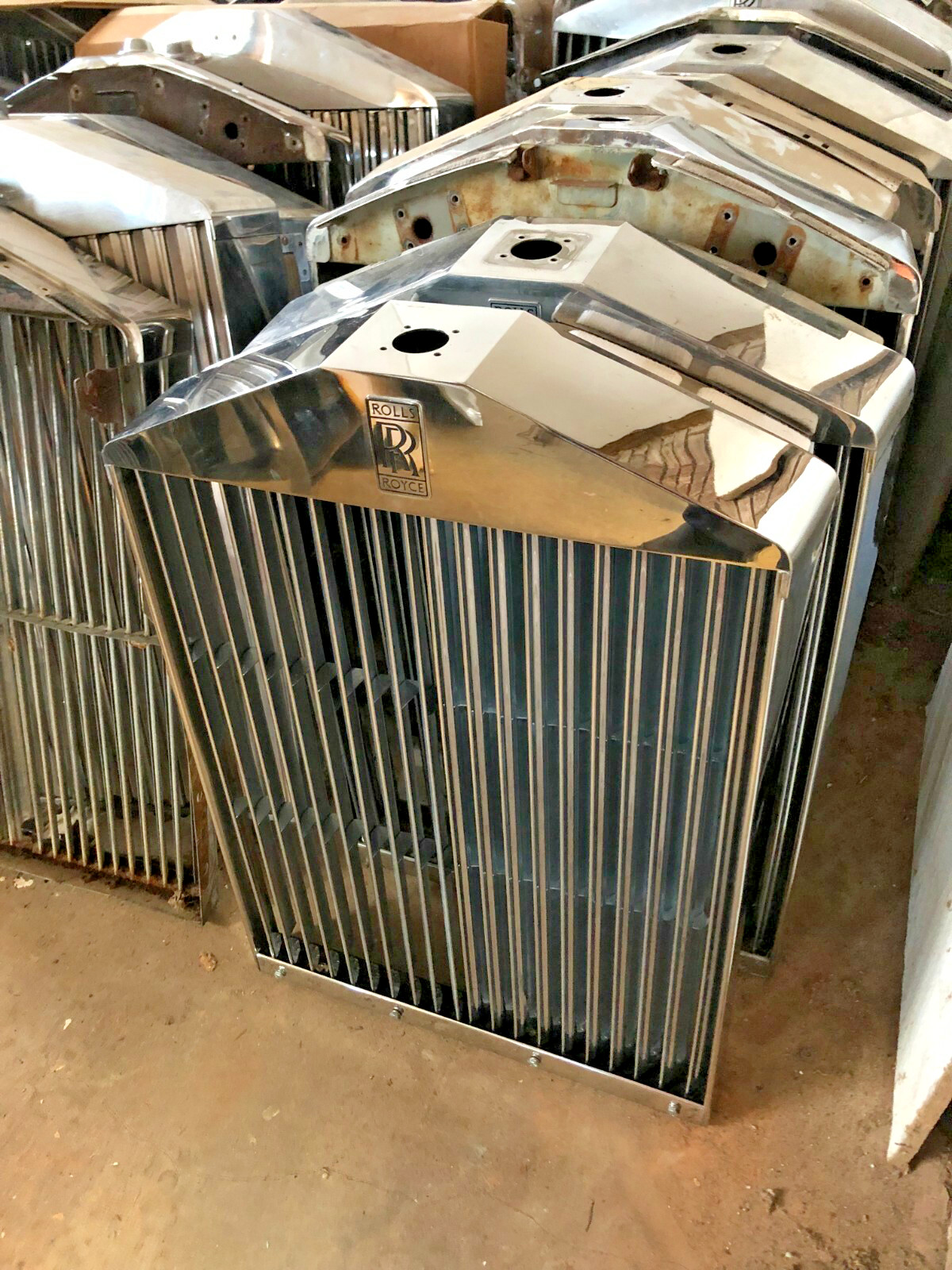 LHD ROLLS ROYCE CLOUD BENTLEY 1955 TO 65 DOOR BRACKET. WORLDS LARGEST INVENTORY