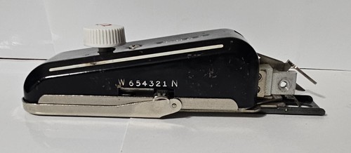 Vintage Singer Buttonholer Sewing Machine Attachment With Manual, Case, & Cams - Picture 4 of 11