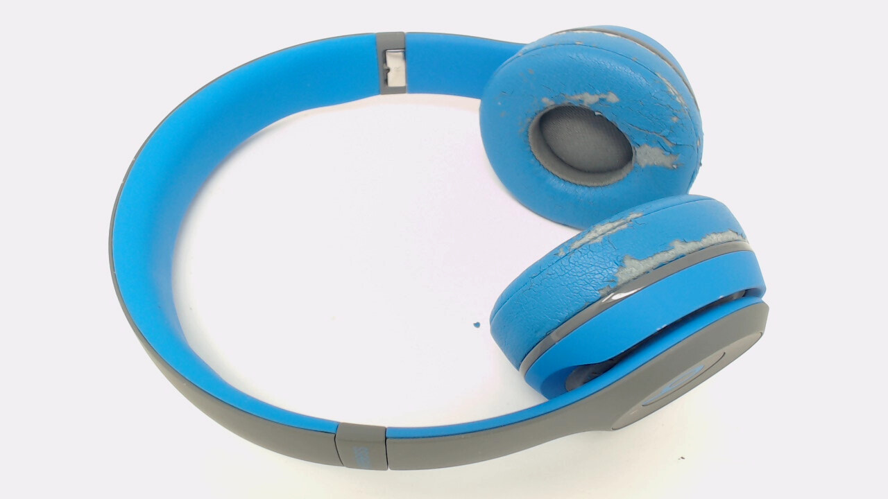 Beats Solo 2 B0534 Wireless Headphone Active Gray & Blue FLAKING EAR