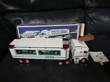 Hess 1997 Toy Truck with Racers (2)