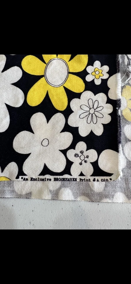 Estampado de cachemira Brookhaven negro, amarillo, blanco audaz años 70 45 “x 44” Foto 3 de 4