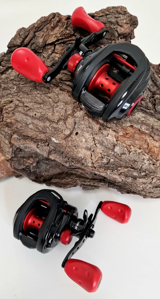 Abu Garcia MAX4 X Low Profile Reel right / left Max Black Red Baitcastrolle NEW - Bild 1 von 1