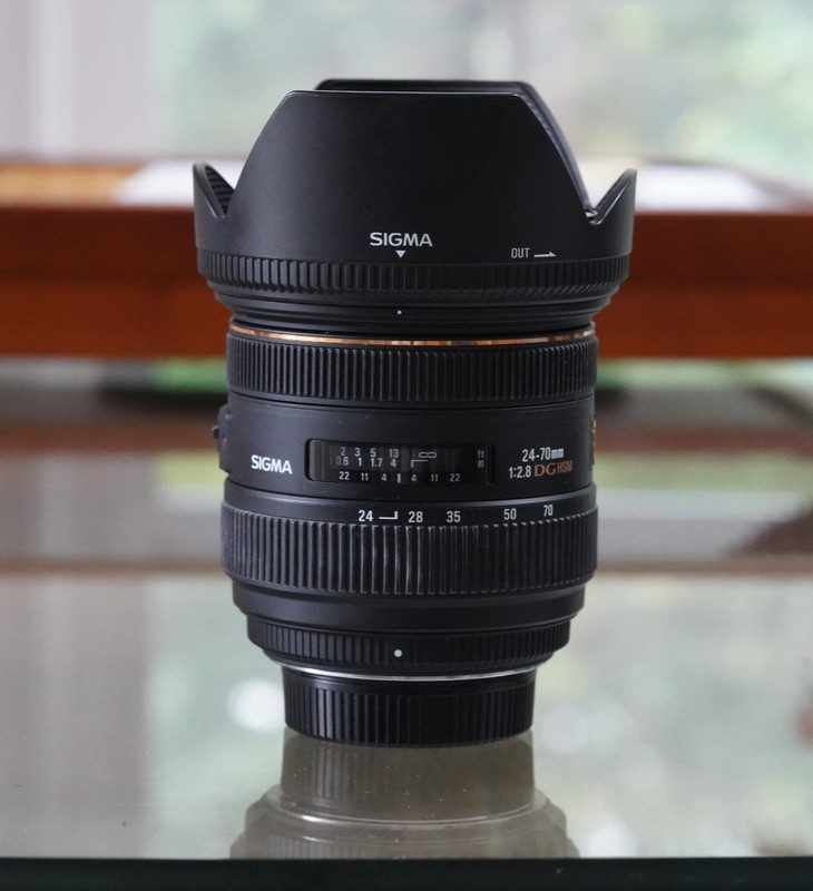 Sigma DG 24-70mm f/2.8 HSM EX DG Lens For Nikon