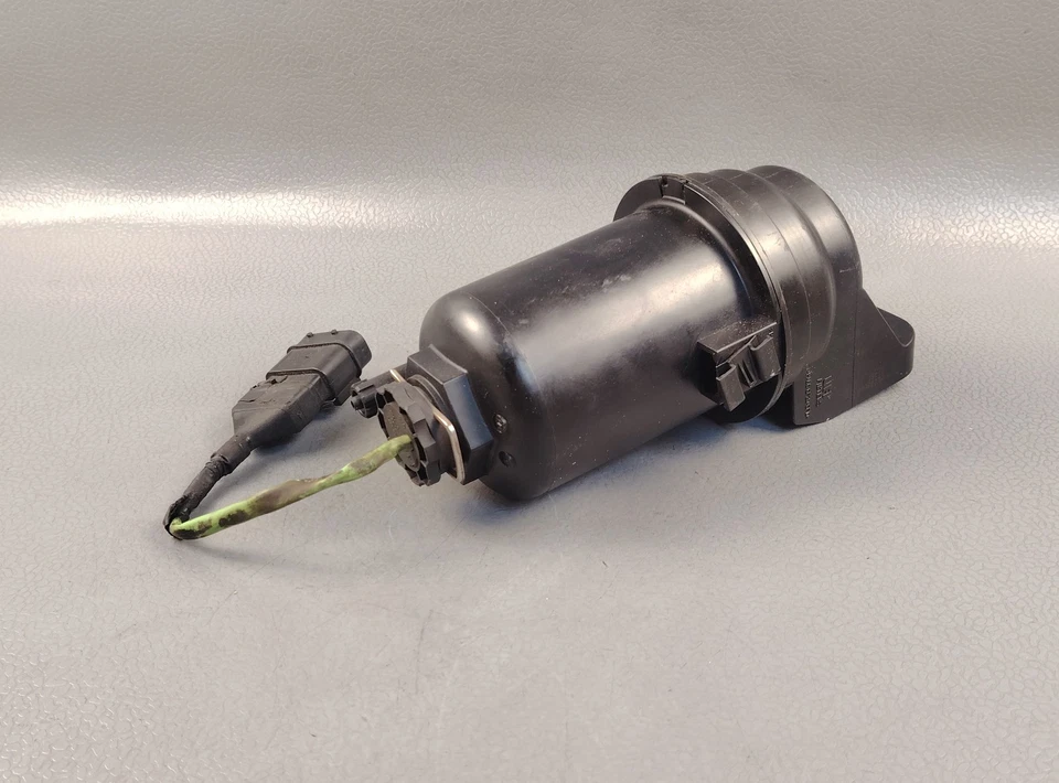 MITSUBISHI FUSO FE SERIES 4P10 DIESEL FUEL FILTER OEM JDM JAPAN USED ML239280 - Image 2 of 4