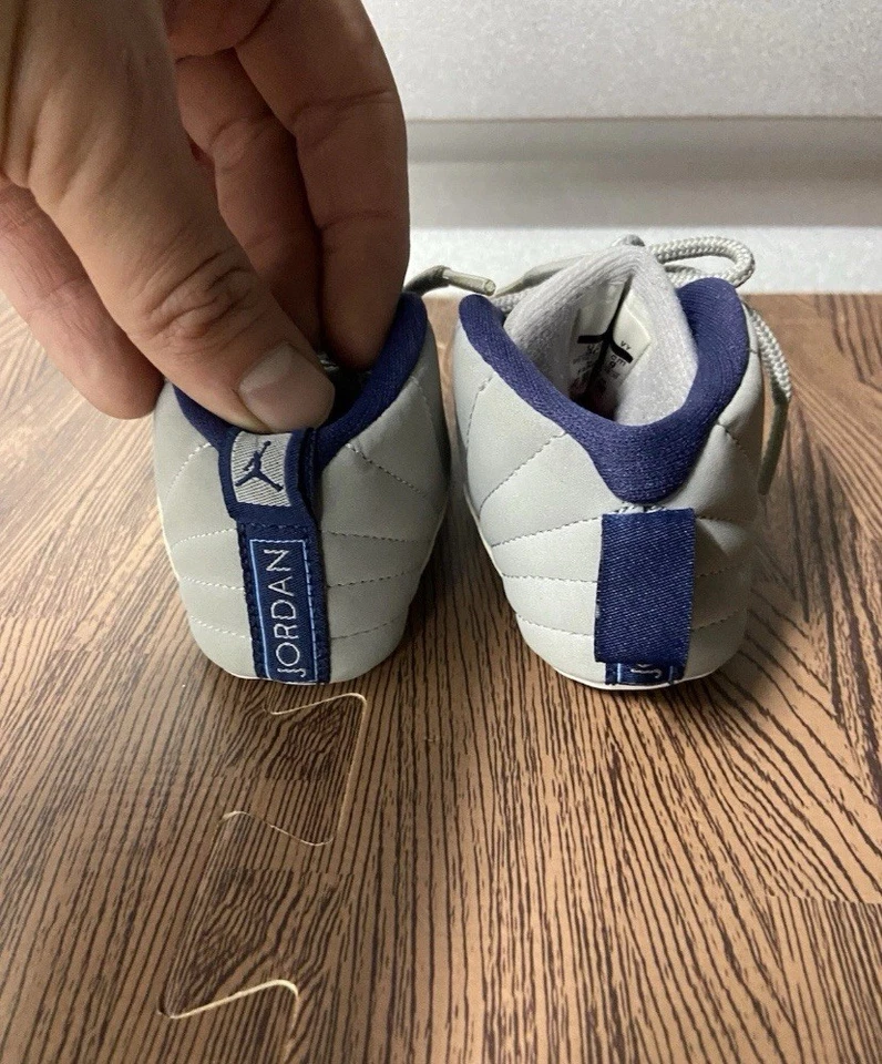 Jordan 12 Retro Paquete Regalo Cuna Estilo: 378139-007 Talla: 3C EE. UU. Foto 2 de 4