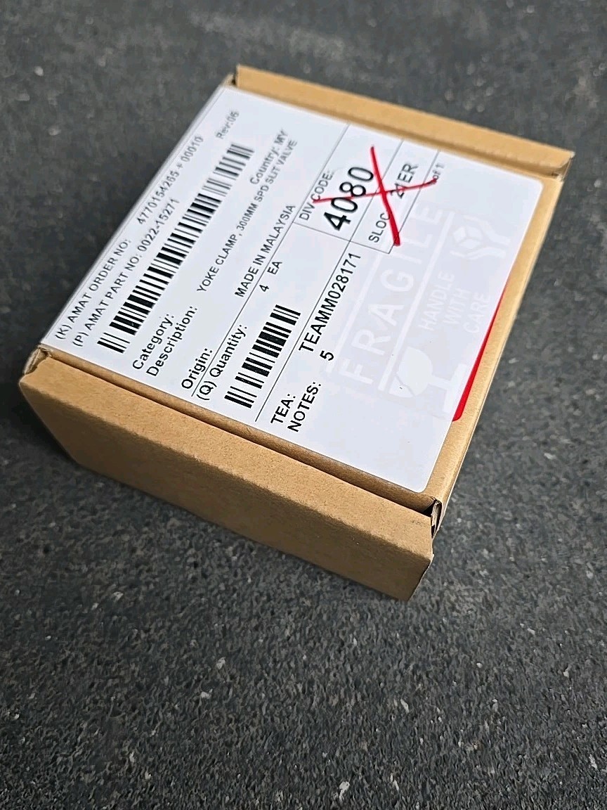 APPLIED MATERIALS AMAT 0022-15271, Yoke Clamp, 300mm SPD Slit Valve