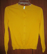 New UniQlo Mustard Cardigan Sweater Girls Sz 10 12 Cotton Polyester Bust 36 L 21