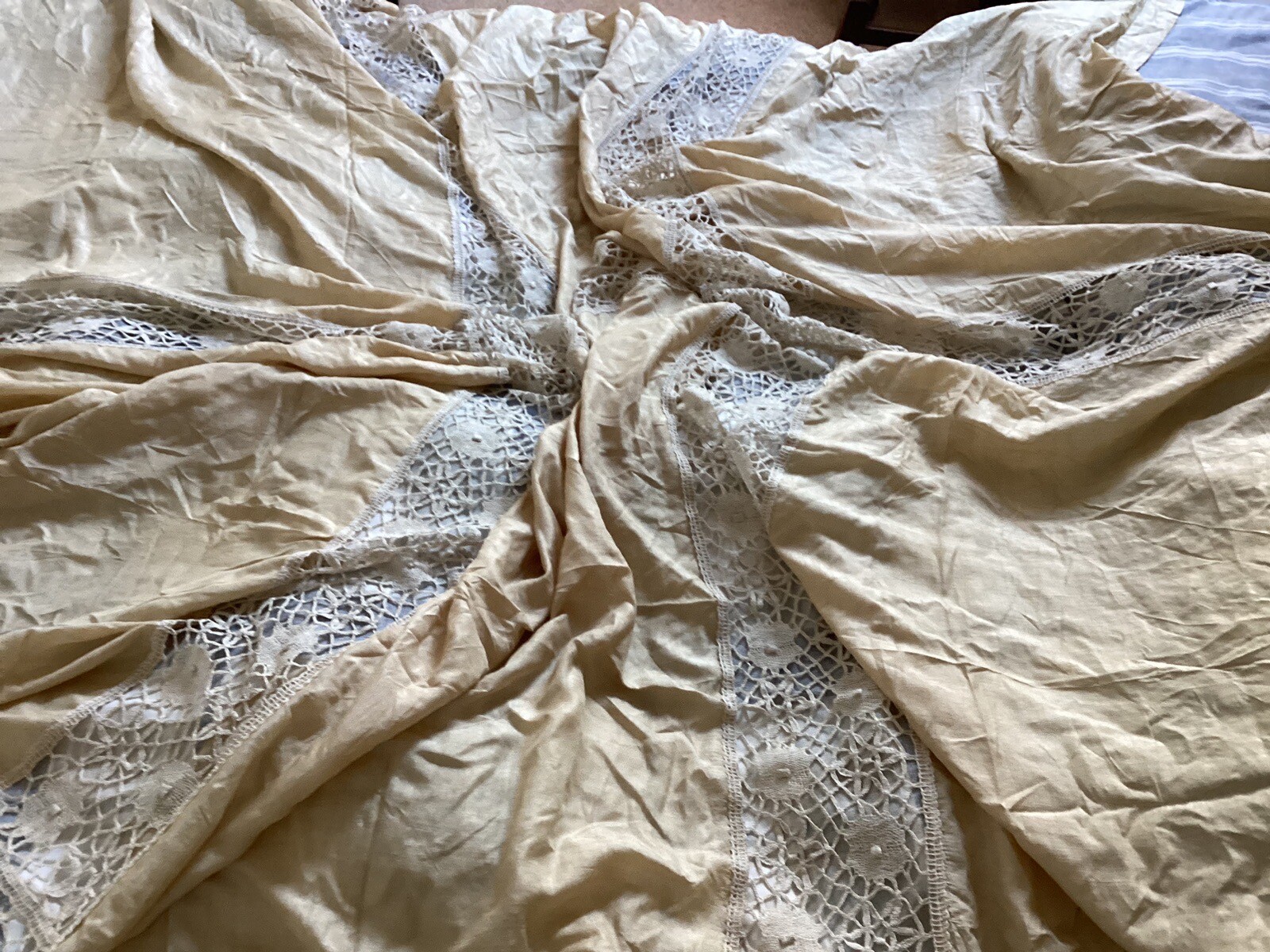VINTAGE SILK AND LACE TABLECLOTH eBay
