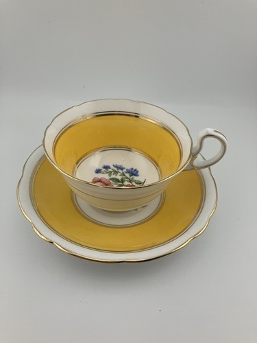 Gelbe Aynsley Porzellan Teetasse & Untertasse  - Bild 1 von 6