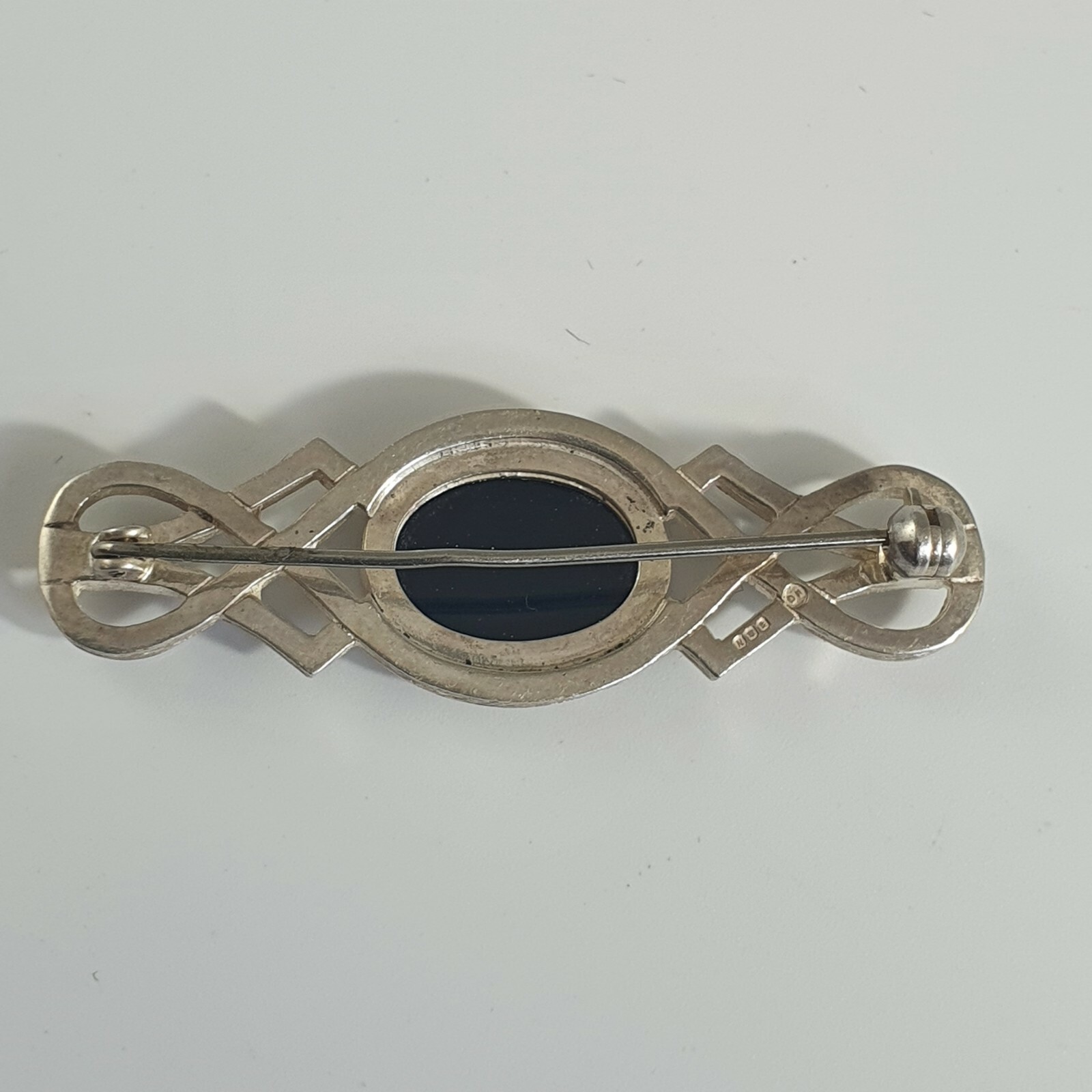 Photo 4 of Sterling Silver Brooch With Onyx 1987 Edinburgh 8grams, Vintage Scottish BR32