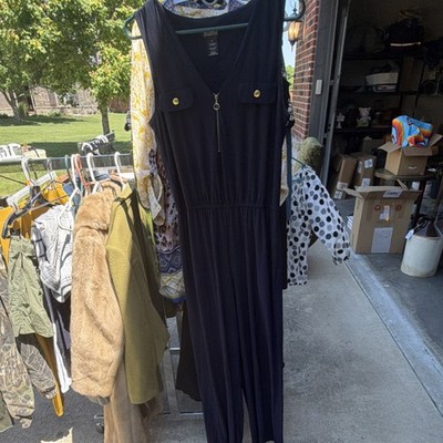 SOHO APPAREL LTD. Navy Sleeveless Zip Jumpsuit V-Neck Straight Leg Size M