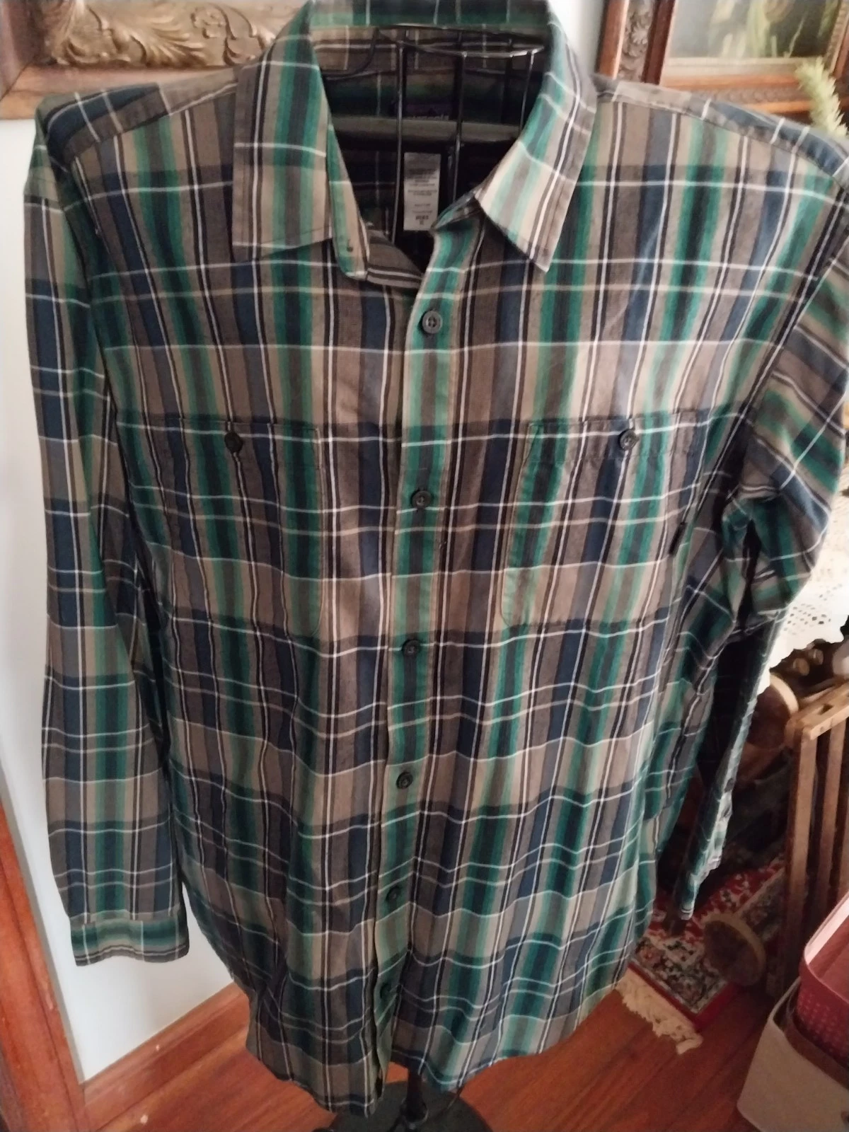 Patagonia Organic Cotton Men's Size XL Long Sleeve Plaid Green Button Up Shirt