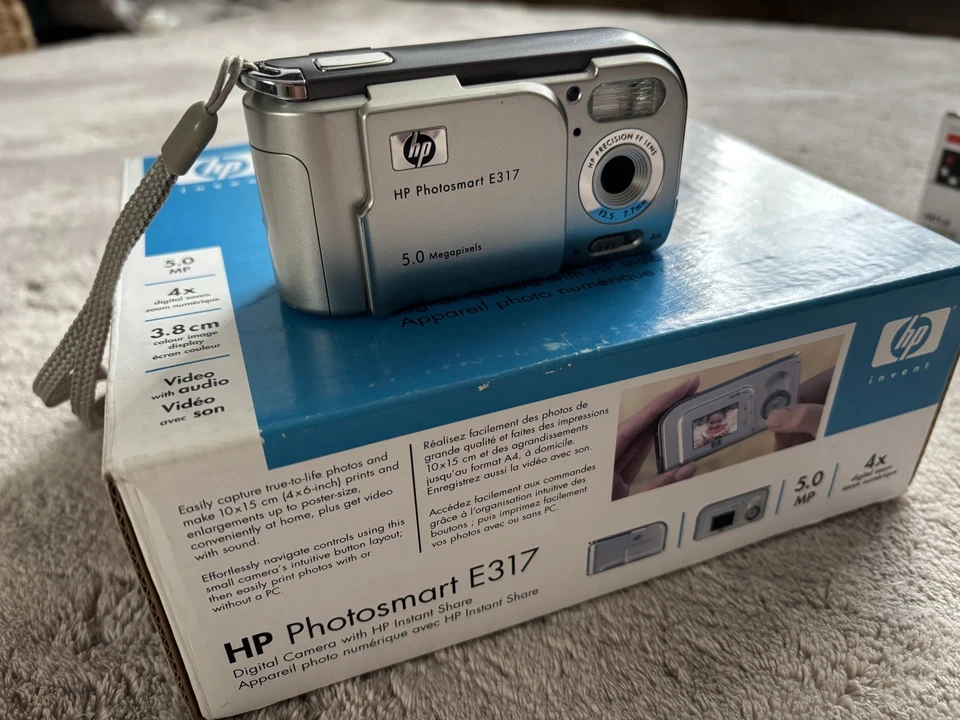 HP Photosmart E317 5.0MP Compact Digital Camera Silver Tested With Box - Image 3 of 4